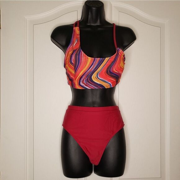 Bikini   - Picture 2 of 5